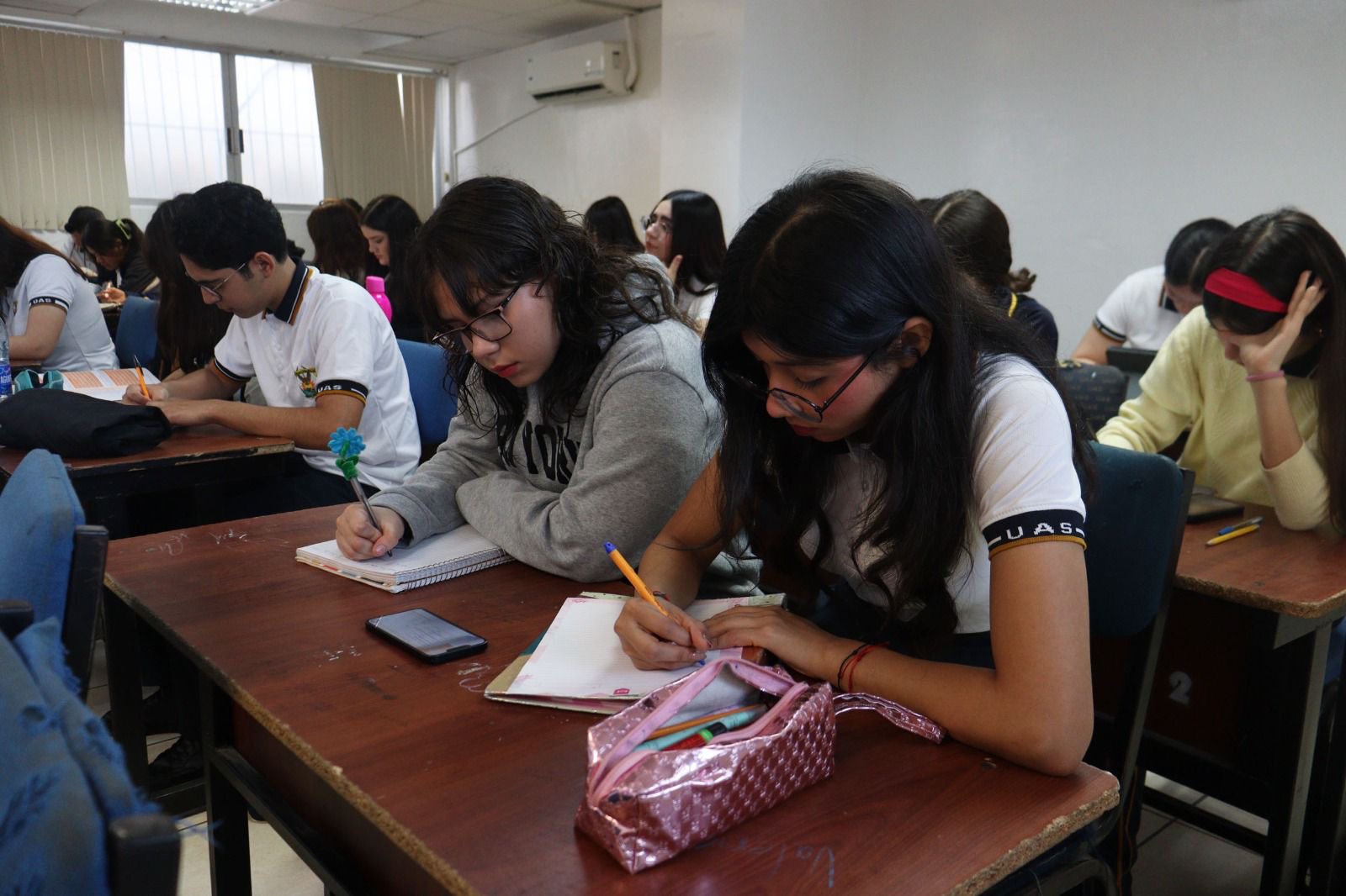 ¡De vuelta a las aulas! Regresa a clases presenciales la Preparatoria Hermanos Flores Magón de la UAS, tras avances en infraestructura