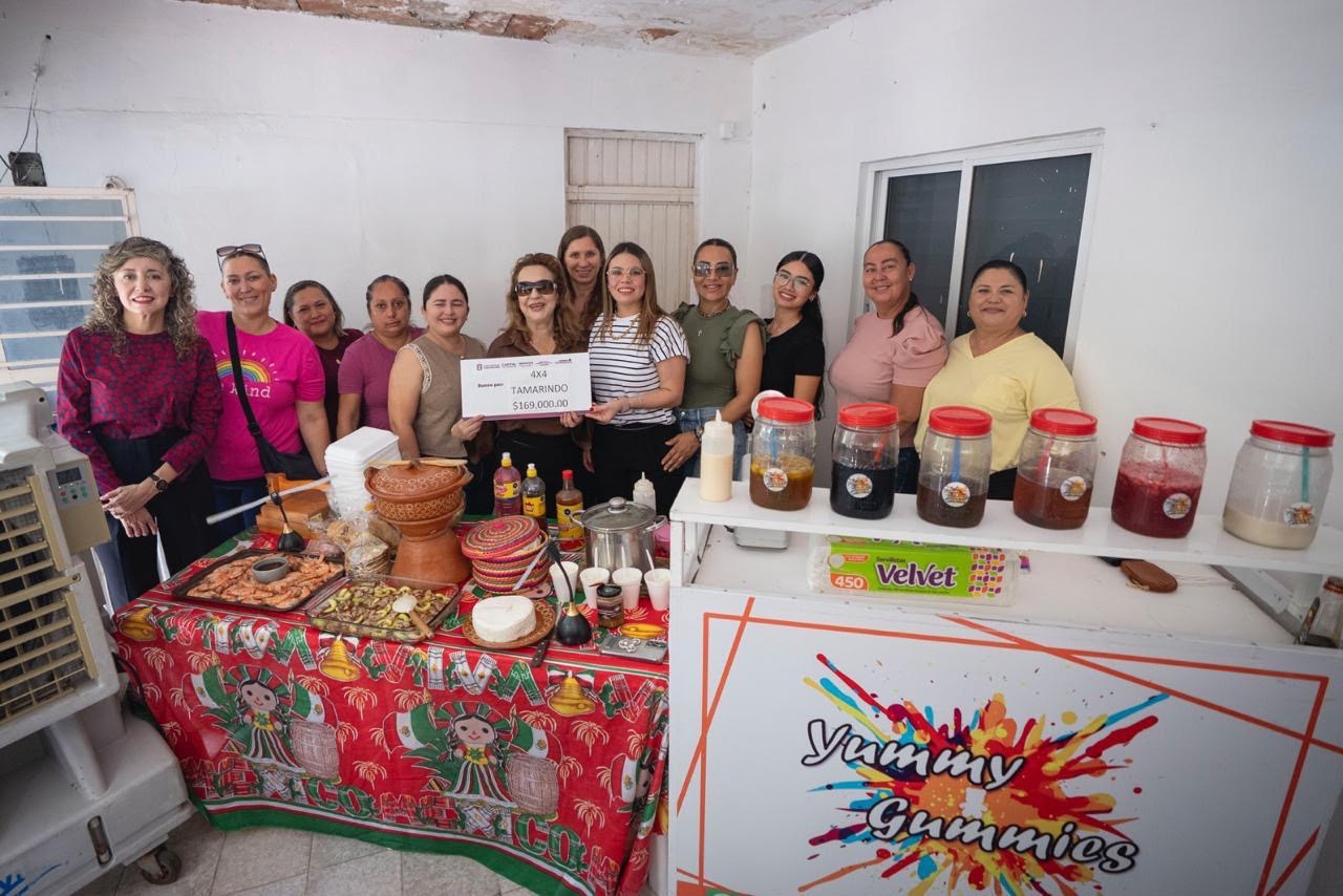 Entrega Ana Miriam Ramos apoyo del programa Mujeres Emprendedoras por el Bienestar a grupo de la sindicatura Villa Adolfo López Mateos