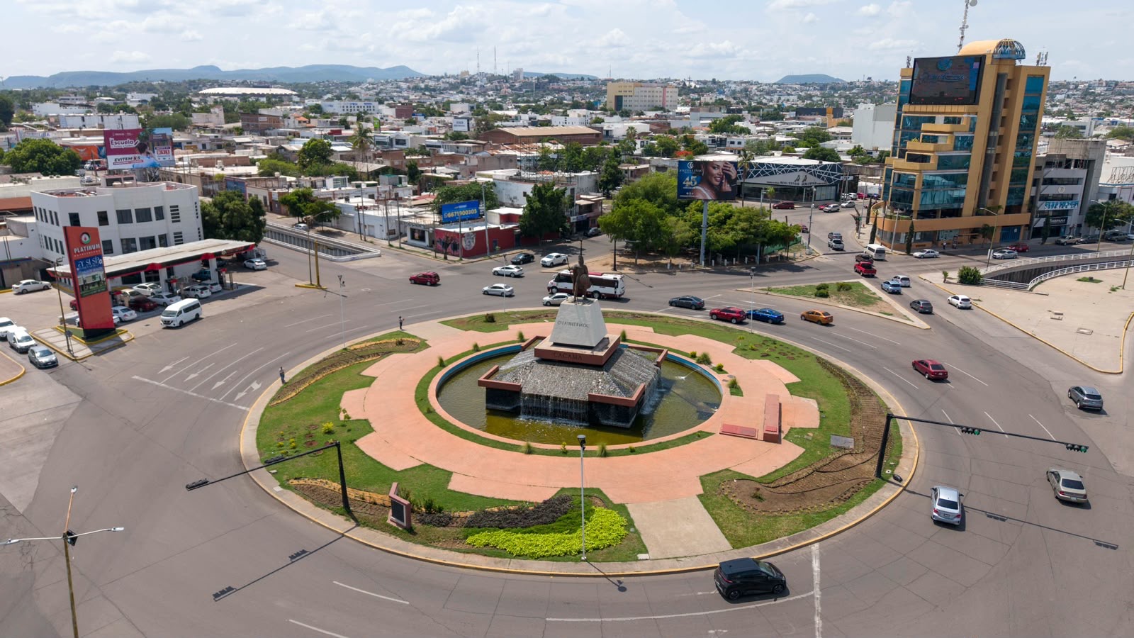 Avanza el mejoramiento urbano con rehabilitación de áreas verdes y espacios públicos en Culiacán
