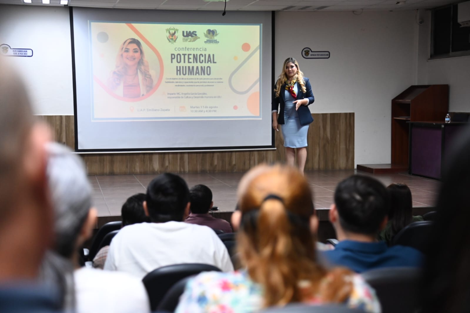 Impulsa Bienestar Universitario la disciplina y el desarrollo personal institucional, con conferencia sobre Potencial Humano en la Preparatoria Emiliano Zapata