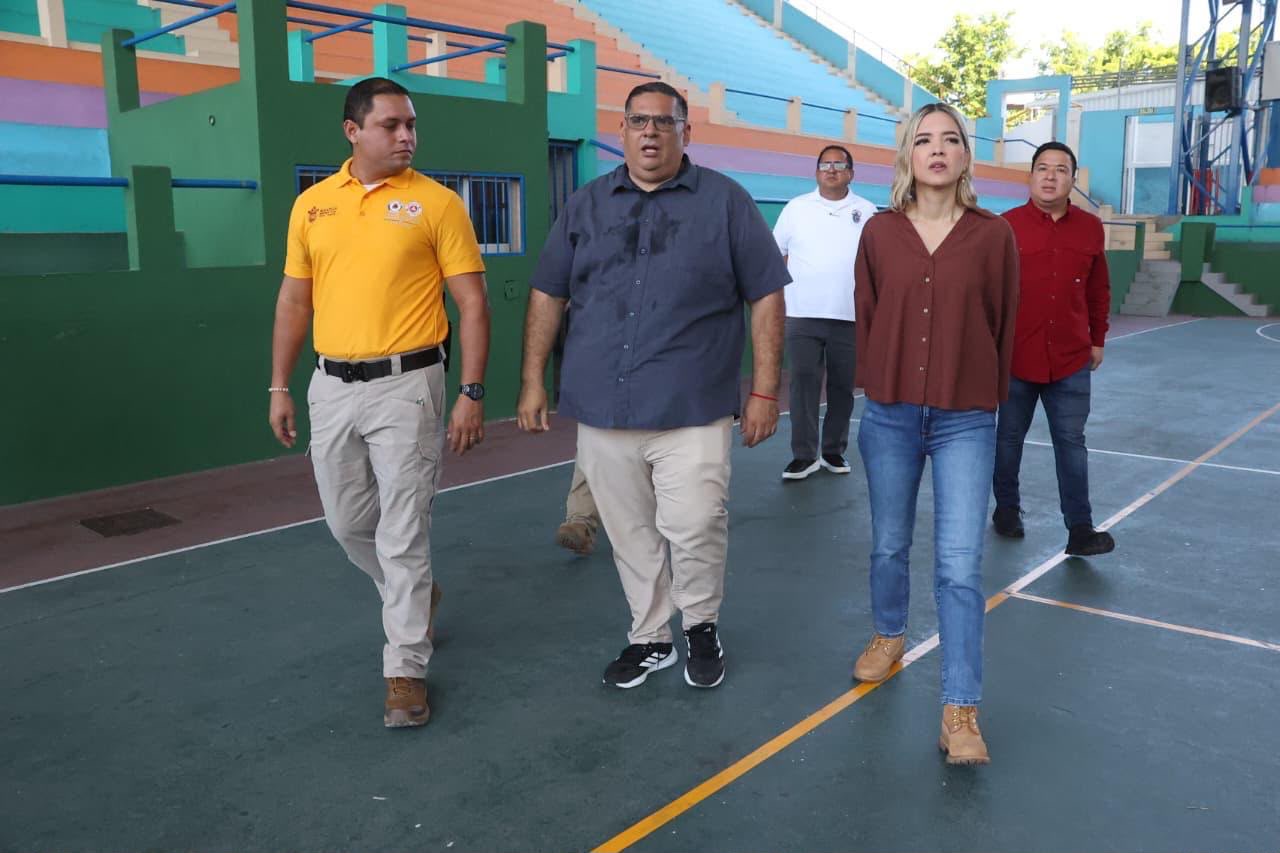Estrella Palacios supervisa refugios temporales ante llegada del huracán Simón